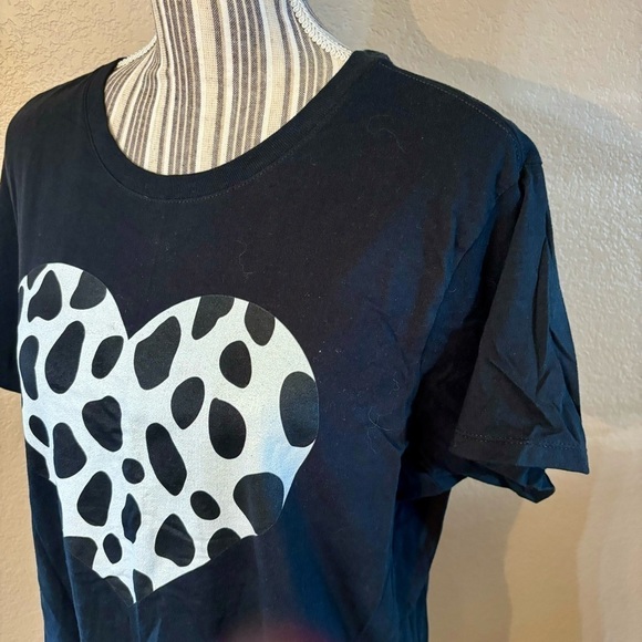 NEW Heart Tee XL Black White Heart Animal Print 100% Cotton Short Sleeves - Picture 7 of 13